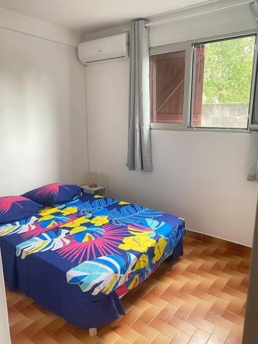 Appartement A Proximite De La Plage Du Bourg ! Сент-Анн Экстерьер фото
